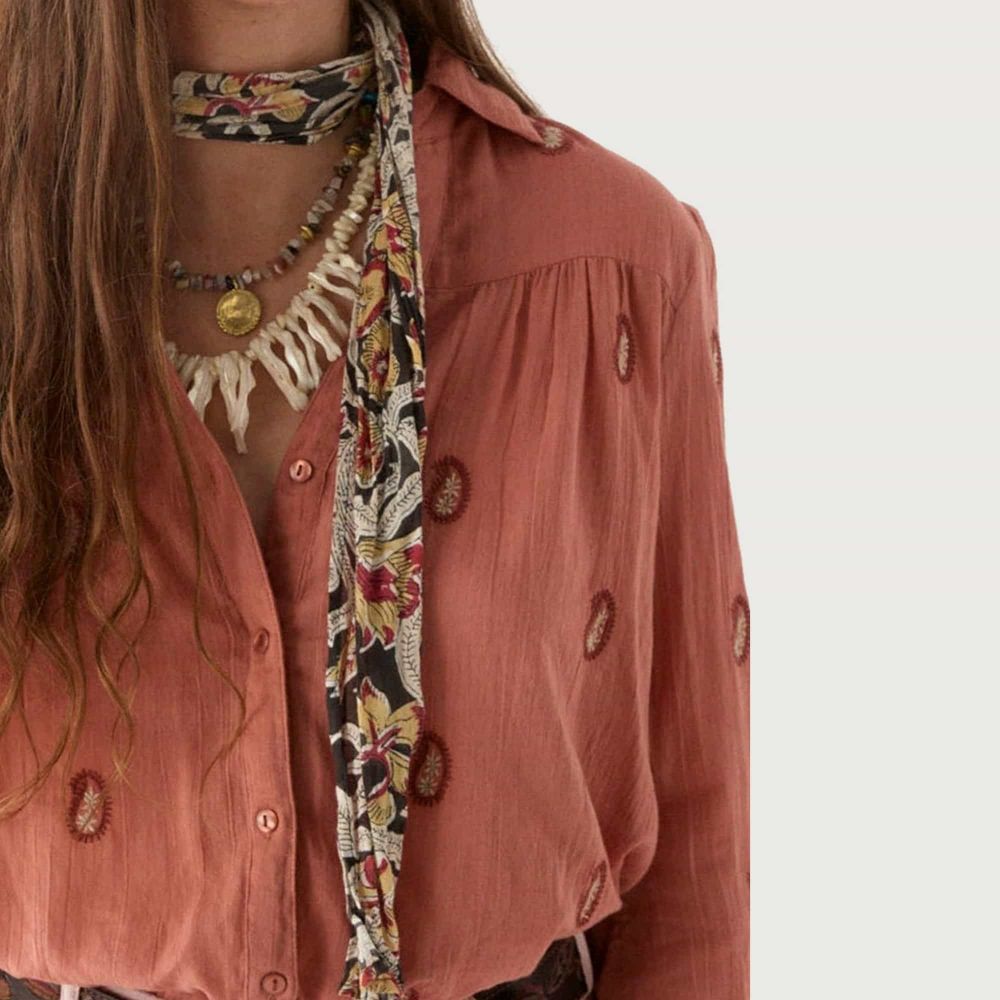 MAISON HOTEL Blouse DYLANMAISON HOTEL